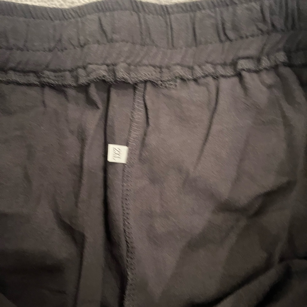 Shorts - Picture 3 of 3